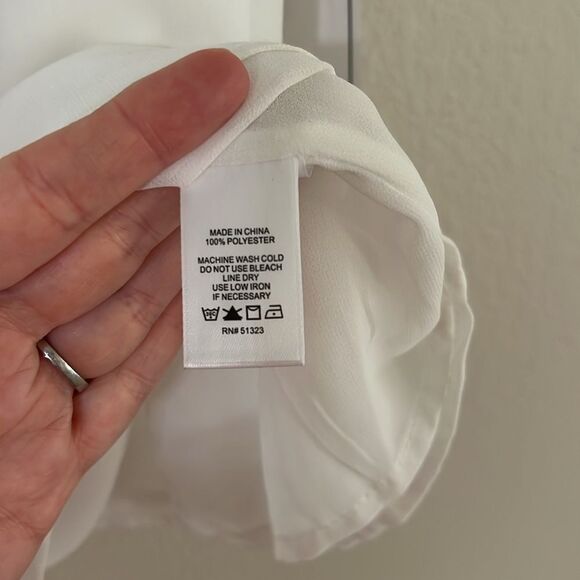 Elegant White Ruffle Sleeve Women's Top - Picture 5 of 6